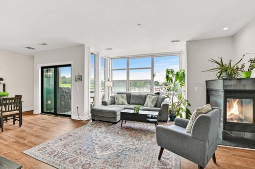 1888 N Water St, Milwaukee, WI, 53202-1567 | Card Image