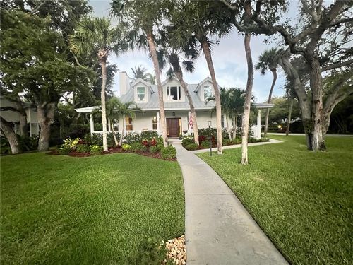 1113 Poitras Dr, Vero Beach, FL, 32963-2462 | Card Image