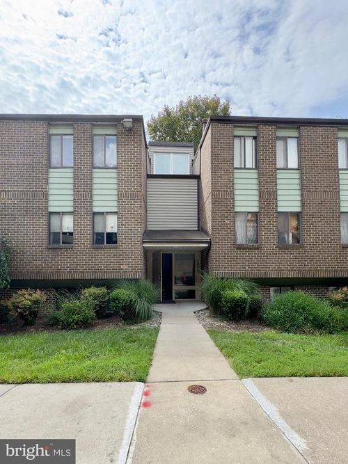 unit-t2-1809 Snow Meadow Ln, BALTIMORE, MD, 21209-5816 | Card Image