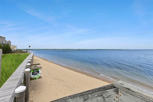 10 Barrett Dr, Hampton Bays, NY, 11946-1011 | Card Image