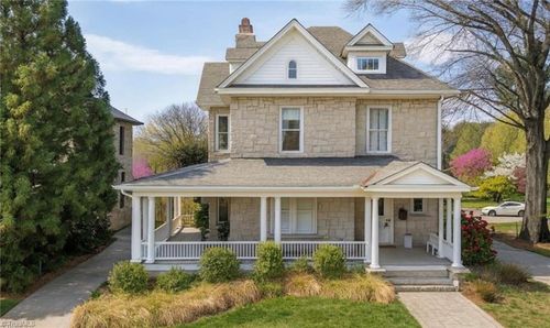 607 N Main St, Mount Airy, NC, 27030-3723 | Card Image