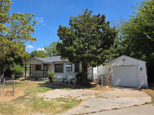 2423 N Xanthus Ave, Tulsa, OK, 74110-2033 | Card Image