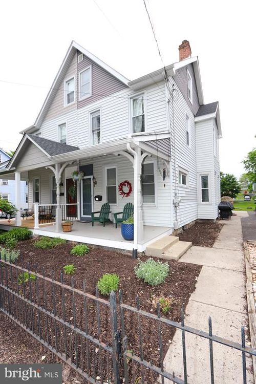 659 Belmont Ave, SOUTHAMPTON, PA, 18966-3703 | Card Image