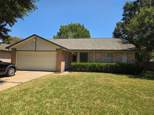 2515 Maple Tree Ct, Stafford, TX, 77477-6112 | Card Image