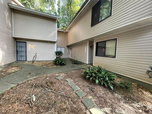 8588 Creekwood Way, Jonesboro, GA, 30238-4316 | Card Image