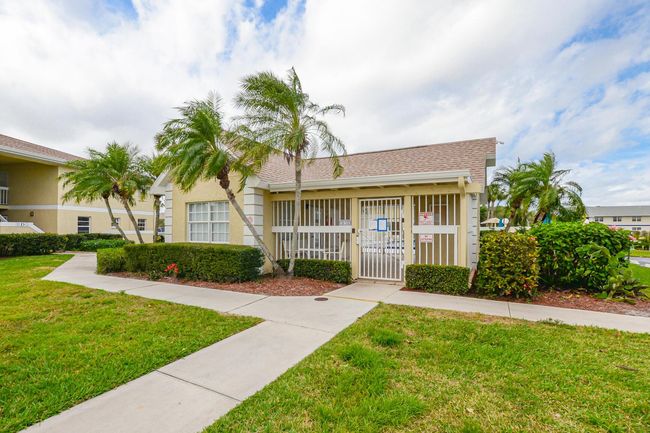 103 - 1540 Se Royal Green Cir, Condo with 2 bedrooms, 2 bathrooms and null parking in Port St. Lucie FL | Image 31