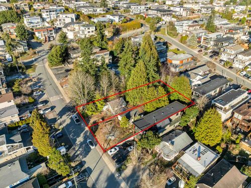 962 Maple St, White Rock, BC, V4B4M5 | Card Image