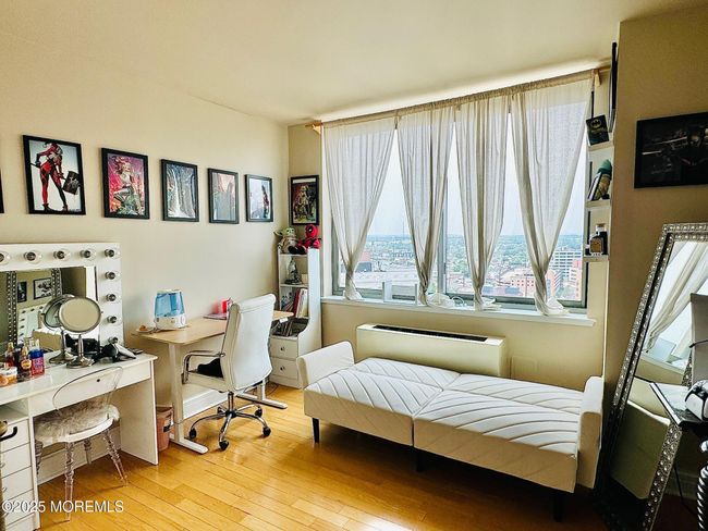 APT-2205 - 1 Spring St, House other with 2 bedrooms, 2 bathrooms and null parking in New Brunswick NJ | Image 45