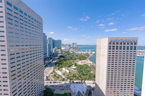 3624-325 S Biscayne Blvd, Miami, FL, 33131-2478 | Card Image