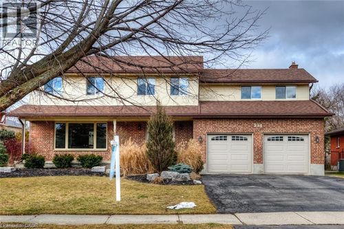 354 Forestlawn Rd, Waterloo, ON, N2K3A5 | Card Image
