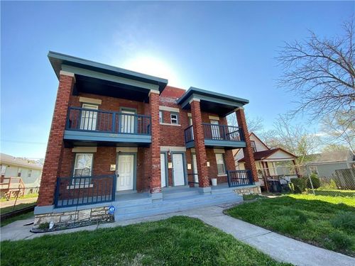 4515 Virginia Ave, Kansas City, MO, 64110-1837 | Card Image