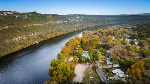 2703 De Soto Dr, Austin, TX, 78733-1309 | Card Image