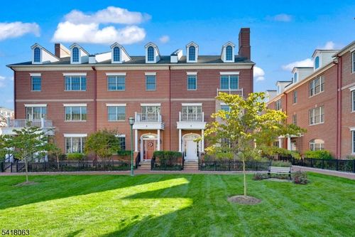 6 Gable Walk, Livingston, NJ, 07039-6231 | Card Image