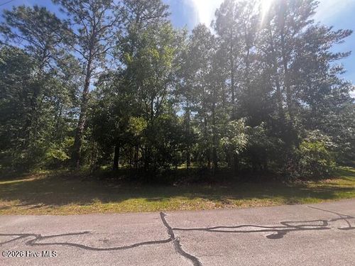 907 Hurricane Ct, New Bern, NC, 28560-9726 | Card Image