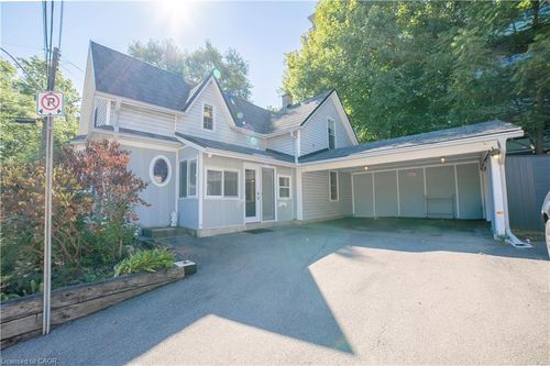 12 Maple Ave, Stoney Creek, ON, L8G2N9 | Card Image