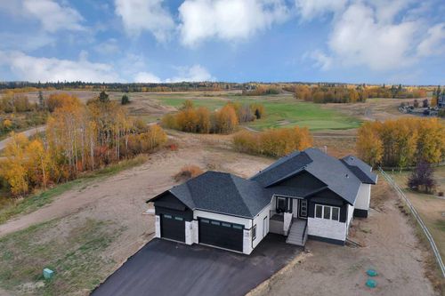 305 Wolf Run Drive, Rural Ponoka County, AB, T4L1X9 | Card Image