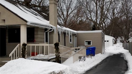 3922 Seneca St, West Seneca, NY, 14224-3411 | Card Image