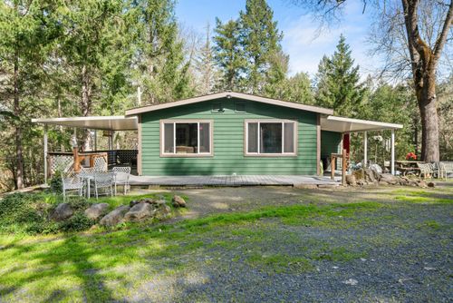 3477 Helms Rd, Grants Pass, OR, 97527-9555 | Card Image
