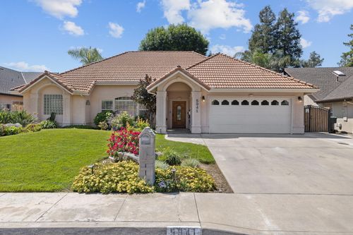 5941 W Cutler Ct, Visalia, CA, 93277-8637 | Card Image