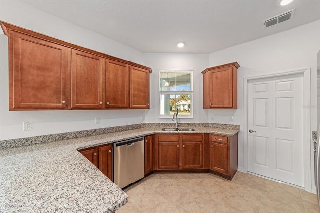 10277 Sw 96 Th Loop, House other with 2 bedrooms, 2 bathrooms and null parking in OCALA FL | Image 14