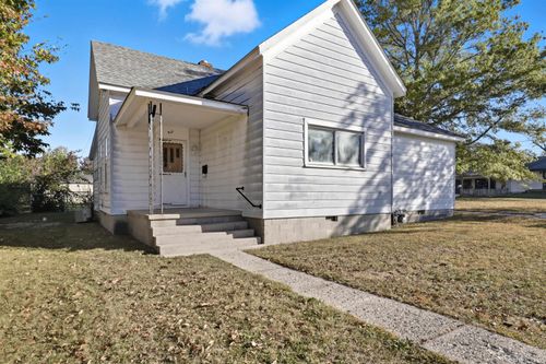 417 E 4th St, Hartford City, IN, 47348-2915 | Card Image