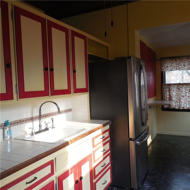 409 E Wallace Ave, House other with 5 bedrooms, 2 bathrooms and 2 parking in New Castle PA | Image 17