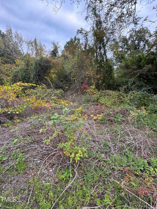 105 Micaville Cir, Spring Lake, NC, 28390-2851 | Card Image