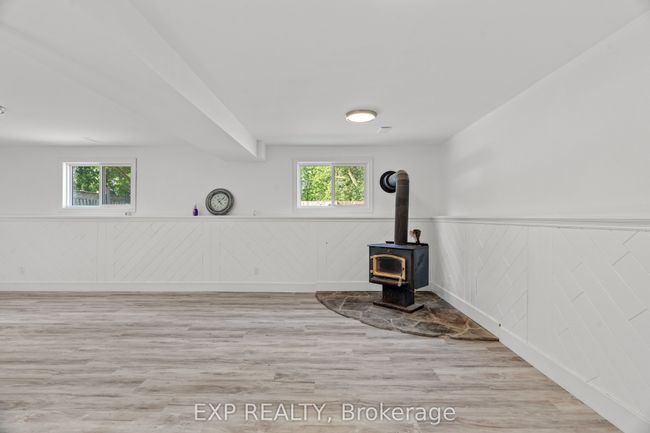 250 William St E, House other with 3 bedrooms, 2 bathrooms and 3 parking in Parkhill ON | Image 26