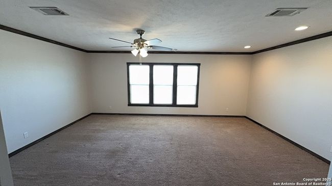 438 County Road 679, House other with 4 bedrooms, 2 bathrooms and null parking in Natalia TX | Image 13
