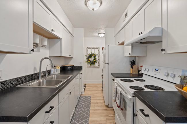 APT-119 - 1211 S 121 St Plz, Condo with 2 bedrooms, 1 bathrooms and null parking in Omaha NE | Image 7