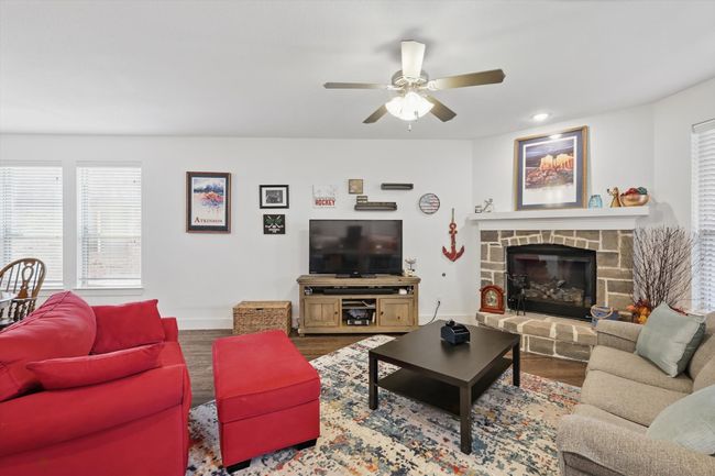 421 Forefront Ave, House other with 4 bedrooms, 3 bathrooms and null parking in Celina TX | Image 12