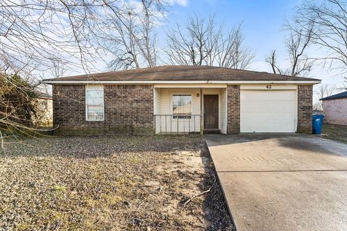 42 Burnett Cir, Bentonville, AR, 72712-6167 | Card Image