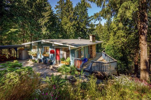 4619 Sailor Easement Rd, Pender Island, BC, V0N2M0 | Card Image