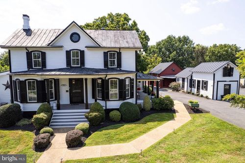 20857 Ashburn Rd, ASHBURN, VA, 20147-4707 | Card Image