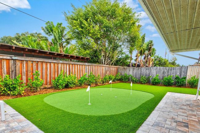 2473 Davis Blvd, House other with 3 bedrooms, 2 bathrooms and null parking in Sarasota FL | Image 5