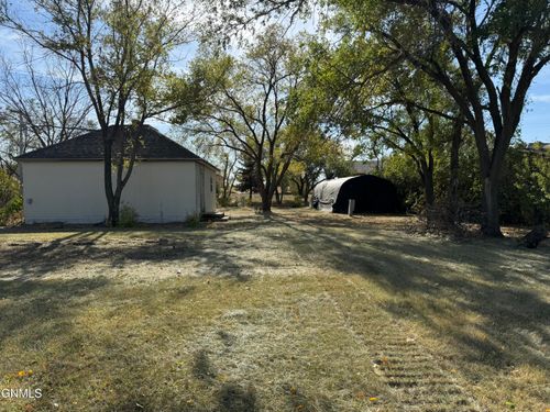 428 2nd Ave Se, Arnegard, ND, 58835-7746 | Card Image