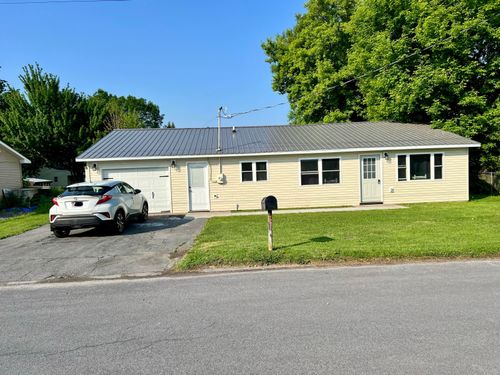 5 Oswego Ln, Plattsburgh, NY, 12901-6812 | Card Image