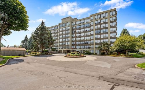 210-5100 Dorchester Rd, Niagara Falls, ON, L2E7H4 | Card Image