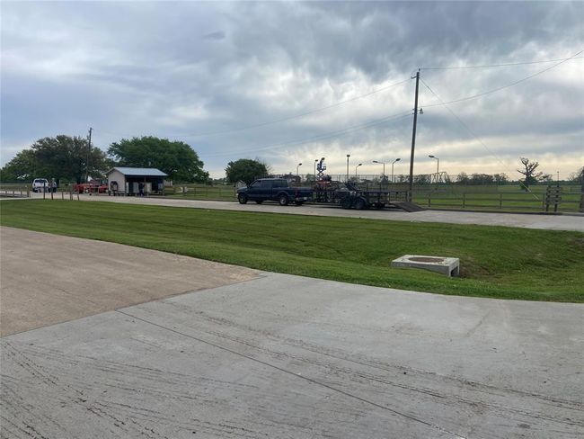 318 Brahman Trl, Home with 0 bedrooms, 0 bathrooms and null parking in Angleton TX | Image 8