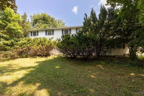 110 Foxcroft Ln, Fayetteville, NY, 13066-2570 | Card Image