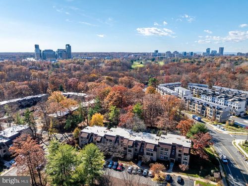 9b-1623 Parkcrest Cir, RESTON, VA, 20190-4926 | Card Image