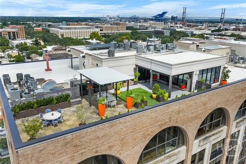 apt-704-300 Bull St, Savannah, GA, 31401-4342 | Card Image