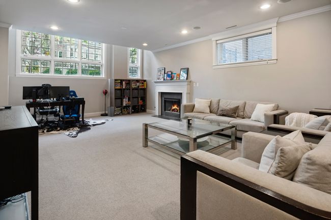 APT-1 - 1343 W Cornelia Ave, Home with 3 bedrooms, 3 bathrooms and null parking in CHICAGO IL | Image 11