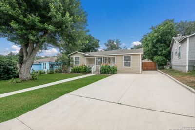 110 Metz Ave, House other with 3 bedrooms, 2 bathrooms and null parking in San Antonio TX | Image 2