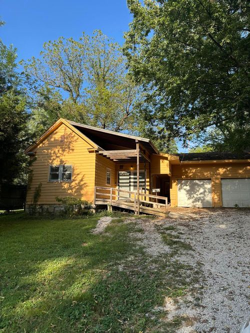2326 N Jefferson Avenue, Springfield, MO, 65803 | Card Image