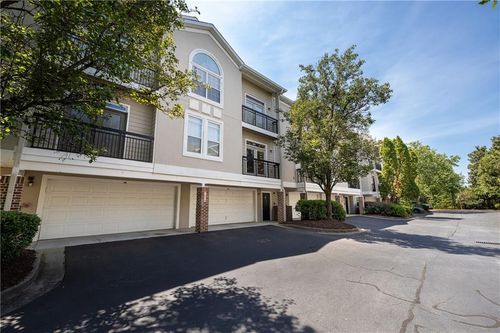 408-4250 River Green Dr Nw, Atlanta, GA, 30327-3090 | Card Image
