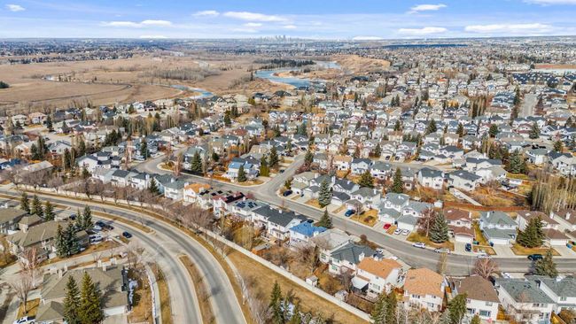 18 Mt Selkirk Place Se, House other with 5 bedrooms, 3 bathrooms and 4 parking in Calgary AB | Image 44