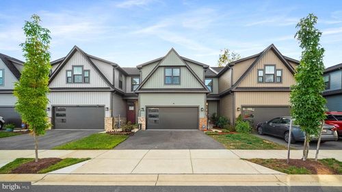 7195 Wolf Trap Ct, GLEN BURNIE, MD, 21060-8911 | Card Image
