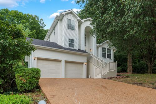 221 Walking Horse Hl, Nashville, TN, 37211-6821 | Card Image