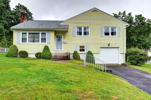 47 Hoffman Rd, Manchester, CT, 06042-2824 | Card Image